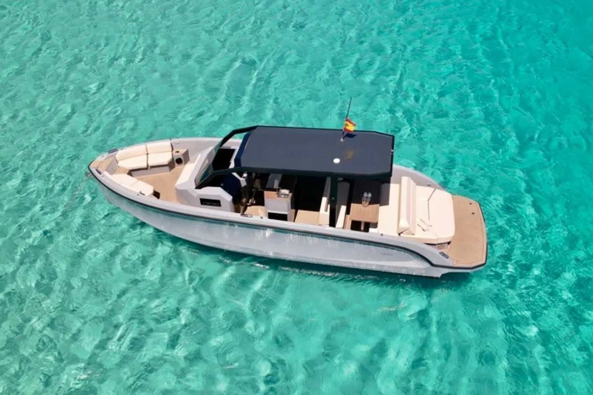 rand-32-rent-boat-ibiza